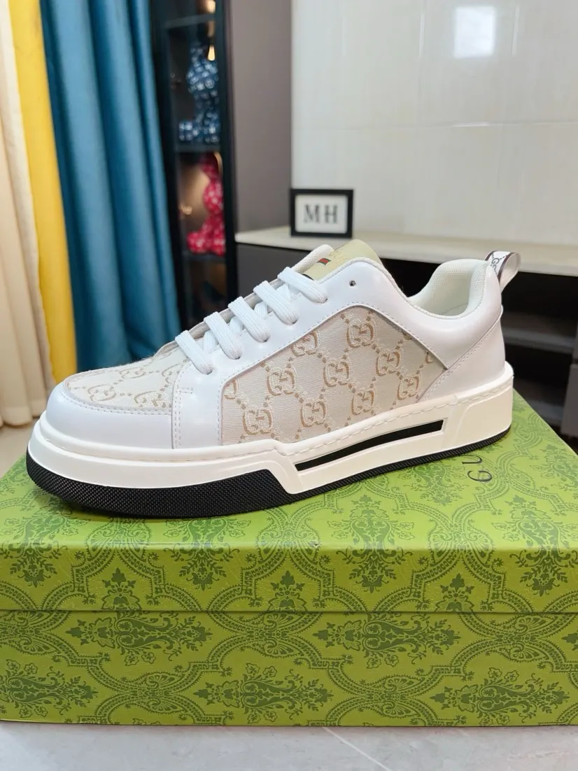 Men's shoes 💰420🌹🌹[GUCCI] Gucci's new lace-up casual men's shoes are on the market first, and the materials and workmanship are superior to all versions on the market. The highest quality shipped first-layer cowhide with imported original perforated materials➕genuine leather lining, privately molded soft outsole, high foot comfort, imported special materials highlight the brand's unique charm, high-end customization 38-44